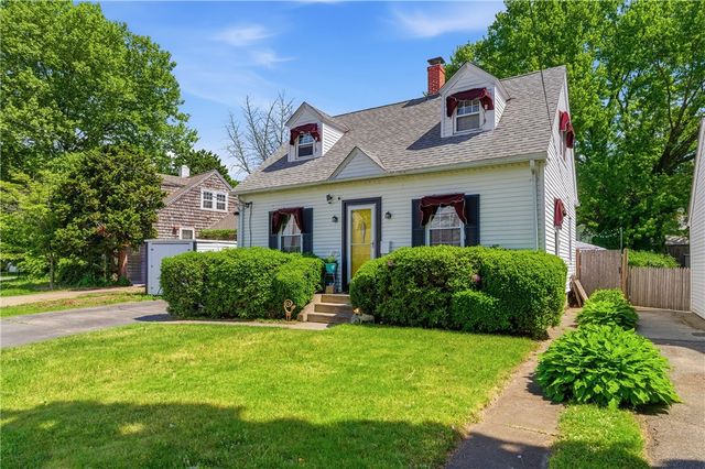 69 Roger Williams Avenue, East Providence, RI 02916