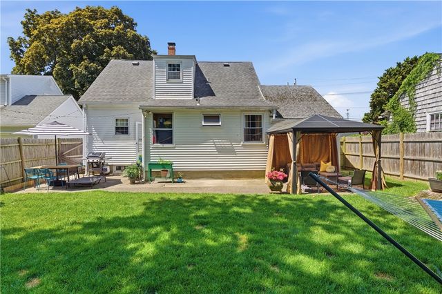 69 Roger Williams Avenue, East Providence, RI 02916