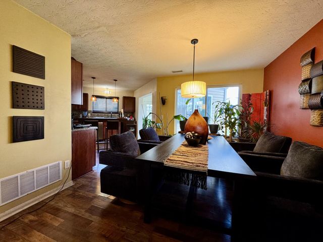 10124 Meadow Glen Drive, Independence, KY 41051