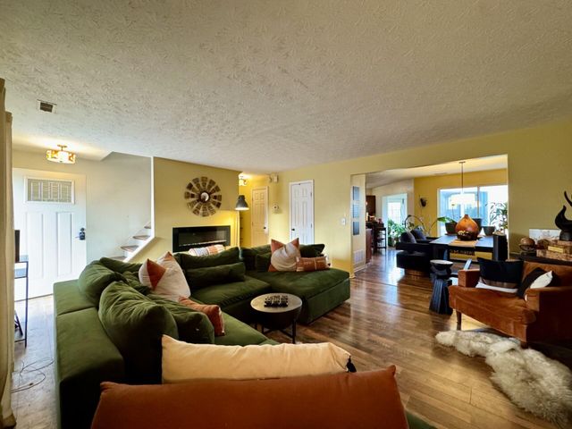 10124 Meadow Glen Drive, Independence, KY 41051