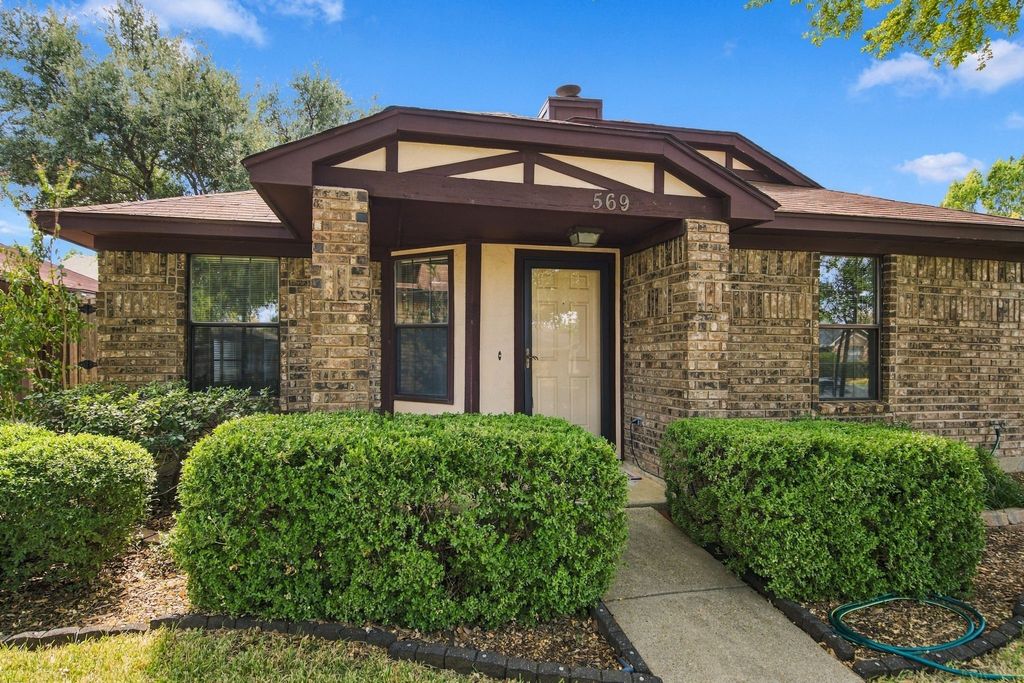 569 Grace Lane, Coppell, TX 75019 — photo 2