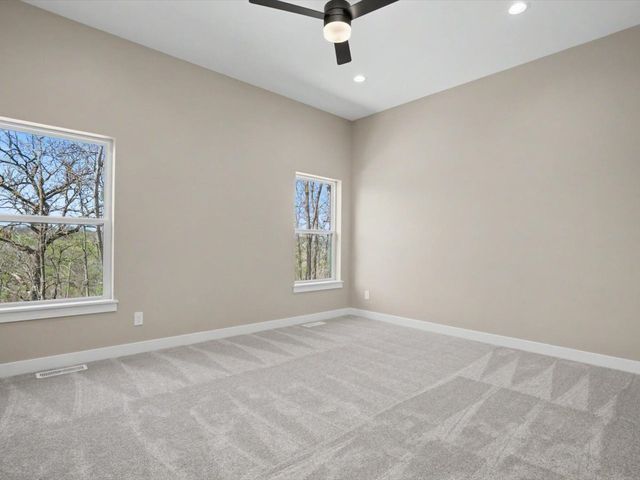 655 Maclan Court, Iowa City, IA 52246
