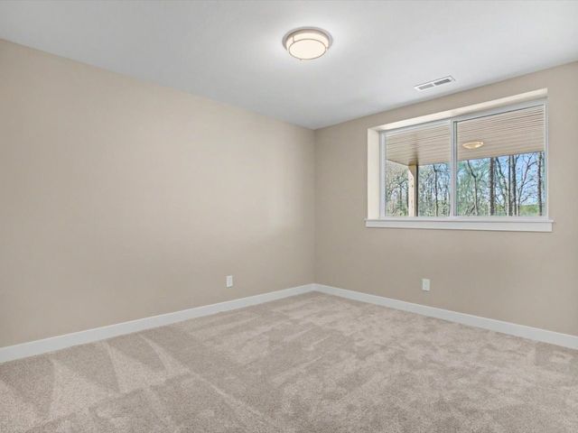655 Maclan Court, Iowa City, IA 52246