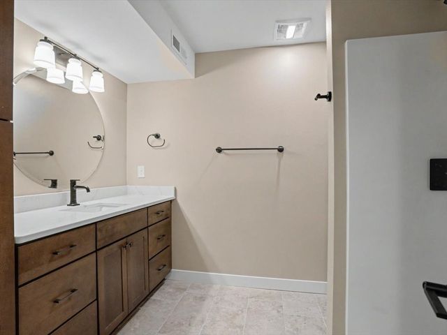 655 Maclan Court, Iowa City, IA 52246