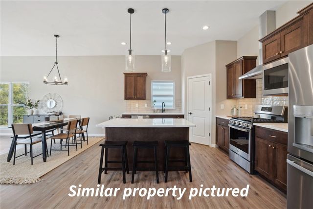 655 Maclan Court, Iowa City, IA 52246