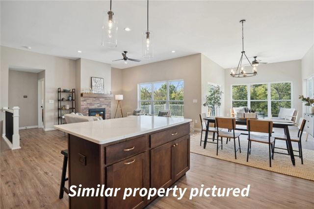 655 Maclan Court, Iowa City, IA 52246