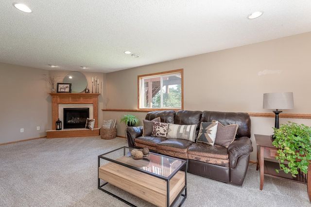 109 Pinehurst Drive, Mankato, MN 56001