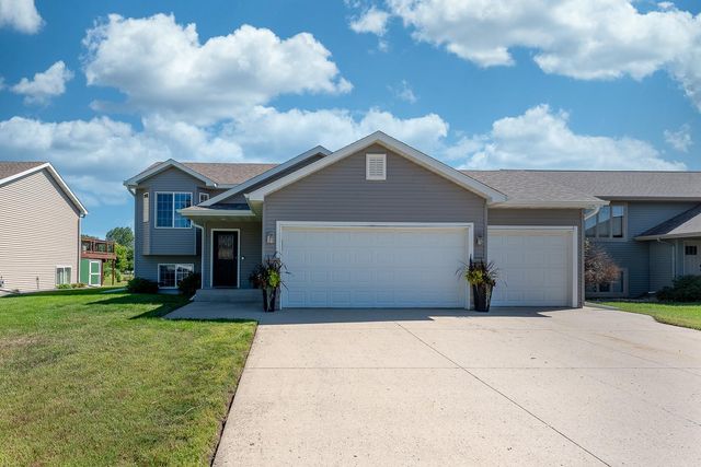 109 Pinehurst Drive, Mankato, MN 56001
