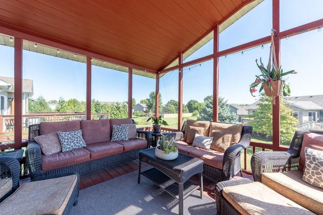 109 Pinehurst Drive, Mankato, MN 56001