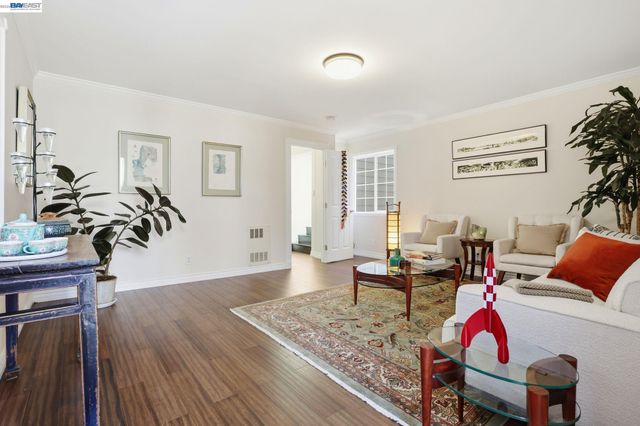30 Niantic Ave, San Francisco, CA 94132