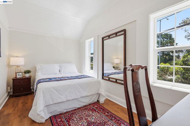 30 Niantic Ave, San Francisco, CA 94132