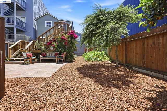 30 Niantic Ave, San Francisco, CA 94132