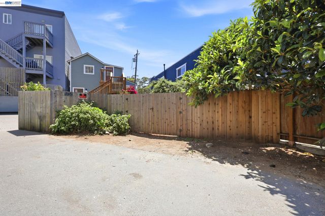 30 Niantic Ave, San Francisco, CA 94132