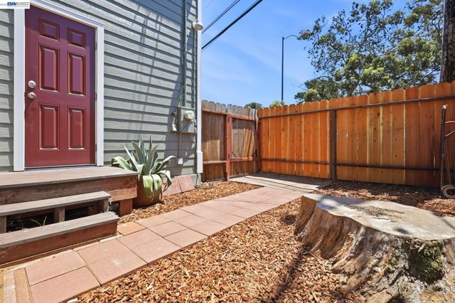 30 Niantic Ave, San Francisco, CA 94132
