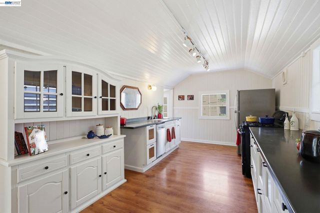 30 Niantic Ave, San Francisco, CA 94132