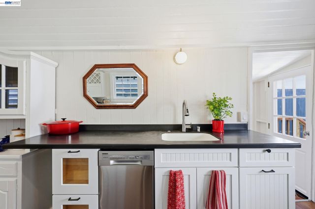 30 Niantic Ave, San Francisco, CA 94132