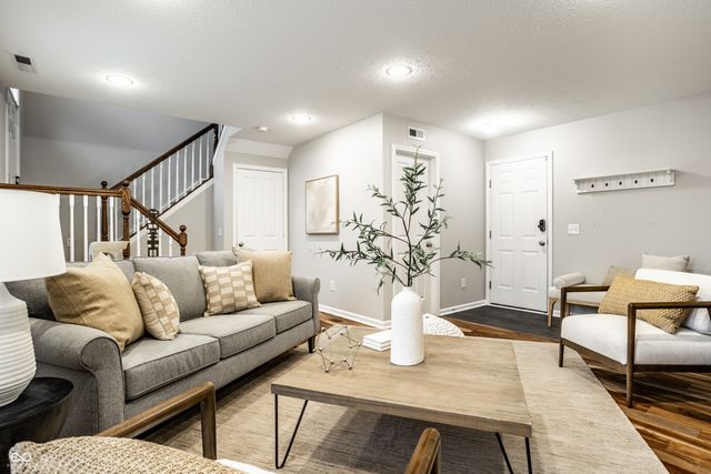 960 Orlando Street, Carmel, IN 46032