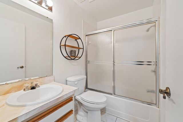 1656 SE Green Acres Circle D103, Port St Lucie, FL 34952