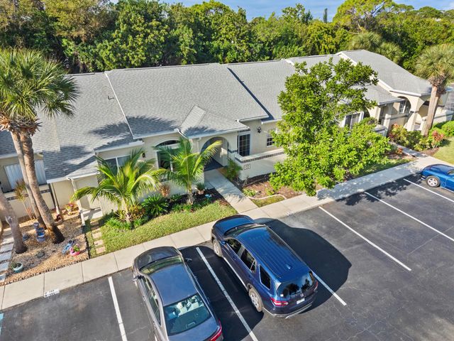 1656 SE Green Acres Circle D103, Port St Lucie, FL 34952