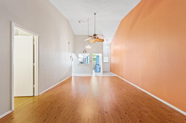 1656 SE Green Acres Circle D103, Port St Lucie, FL 34952