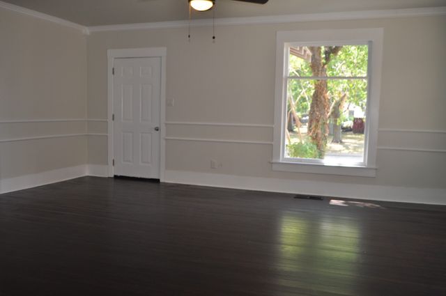 708 N Mckinney Street, Ennis, TX 75119