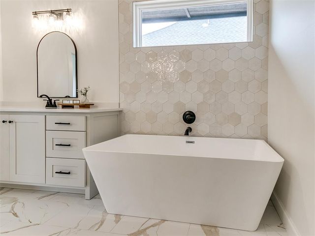 9316 NW 84th Street, Yukon, OK 73099