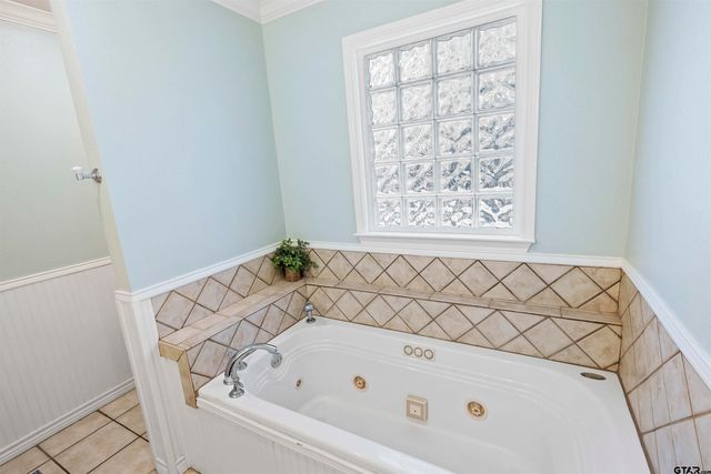 154 Pine Glen, Holly Lake Ranch, TX 75765
