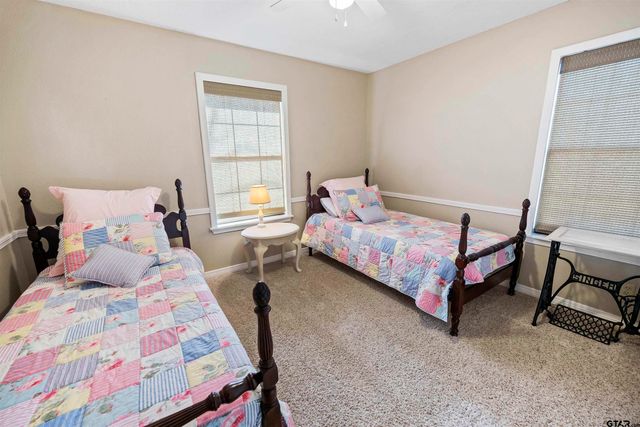 154 Pine Glen, Holly Lake Ranch, TX 75765