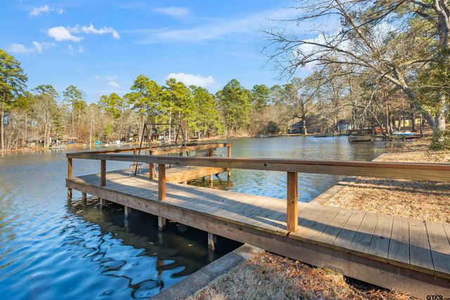 154 Pine Glen, Holly Lake Ranch, TX 75765