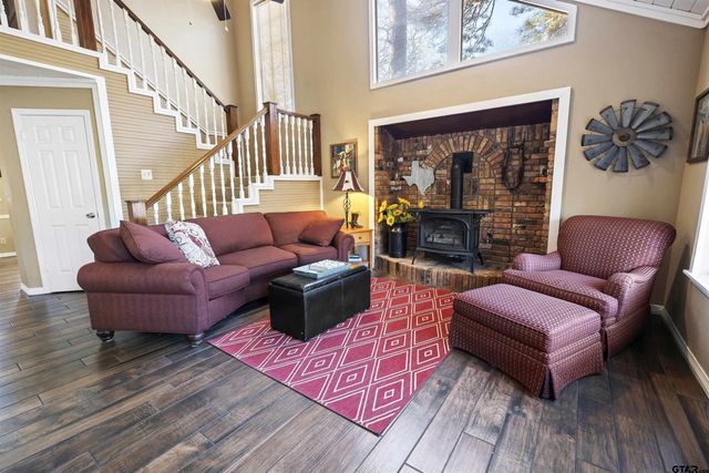 154 Pine Glen, Holly Lake Ranch, TX 75765