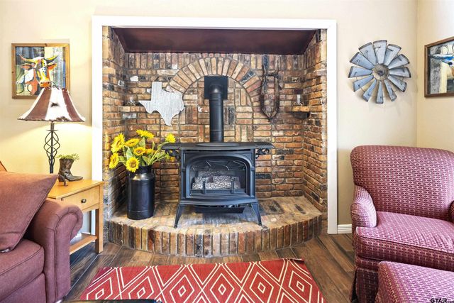 154 Pine Glen, Holly Lake Ranch, TX 75765