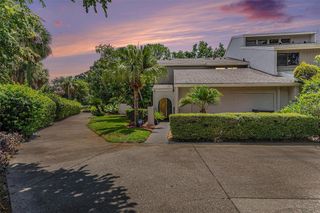 4202 GOLF CLUB LANE, Tampa, FL 33618