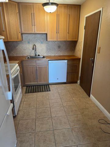 555 Pierce St 1033, Albany, CA 94706