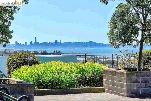 555 Pierce St 1033, Albany, CA 94706