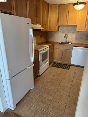555 Pierce St 1033, Albany, CA 94706