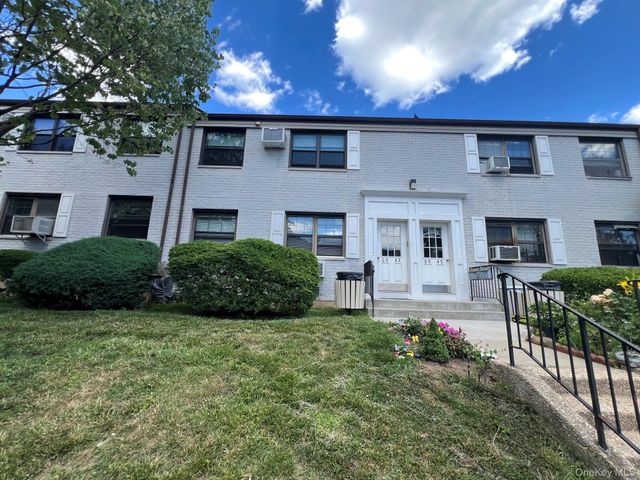 6943 136th Street B, Flushing, NY 11367