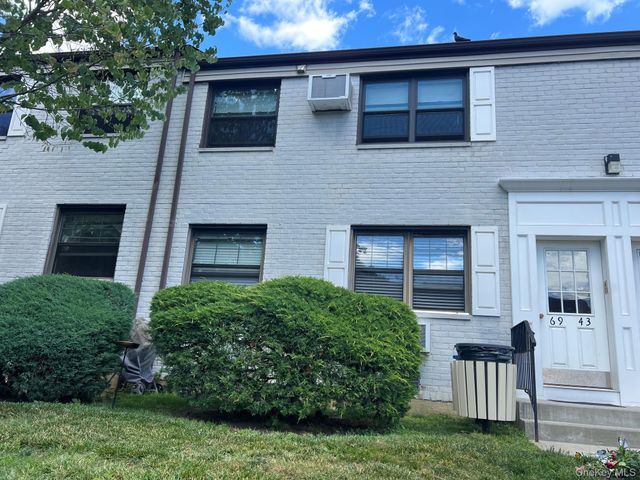 6943 136th Street B, Flushing, NY 11367