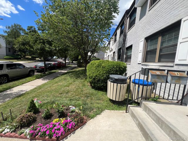 6943 136th Street B, Flushing, NY 11367