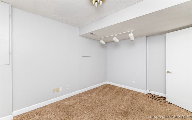 3118 Gardner Boulevard, Jeffersonville, IN 47130