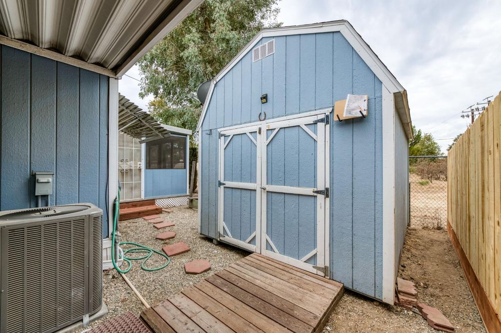 Image 11 of property listing at 8701 Highway 41 # 29 SP 29, Fresno, CA 93720