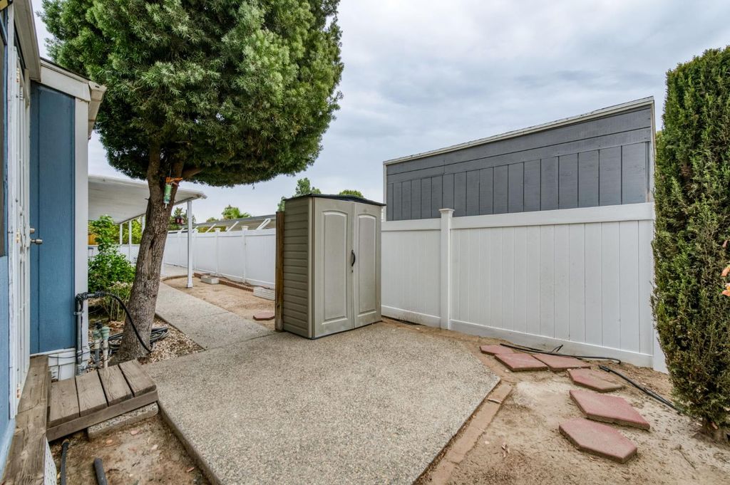 Image 12 of property listing at 8701 Highway 41 # 29 SP 29, Fresno, CA 93720