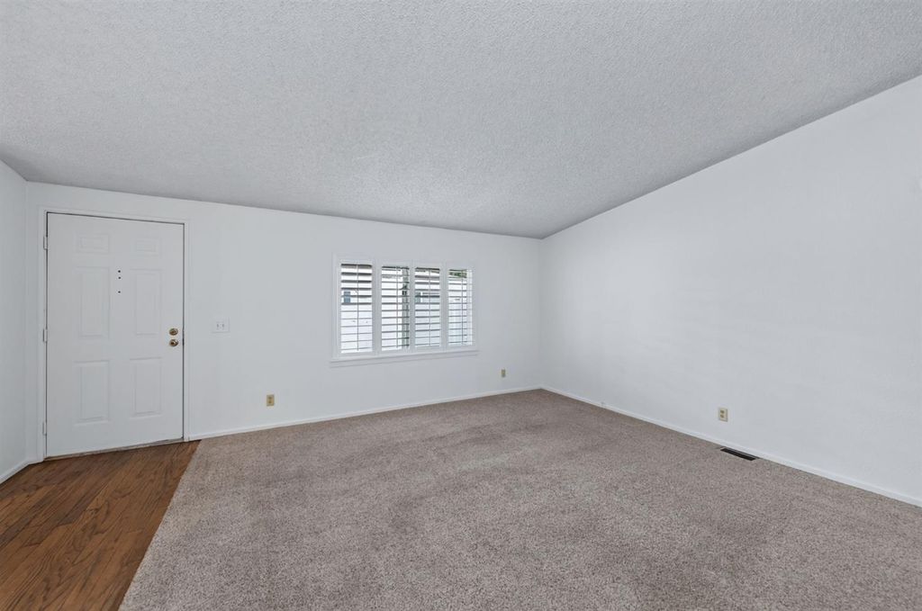 Image 15 of property listing at 8701 Highway 41 # 29 SP 29, Fresno, CA 93720
