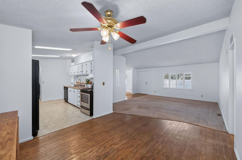 Image 18 of property listing at 8701 Highway 41 # 29 SP 29, Fresno, CA 93720