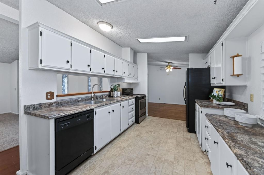 Image 20 of property listing at 8701 Highway 41 # 29 SP 29, Fresno, CA 93720