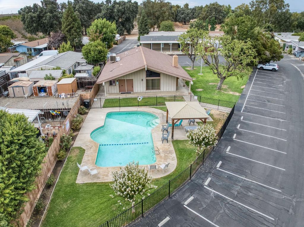 Image 41 of property listing at 8701 Highway 41 # 29 SP 29, Fresno, CA 93720