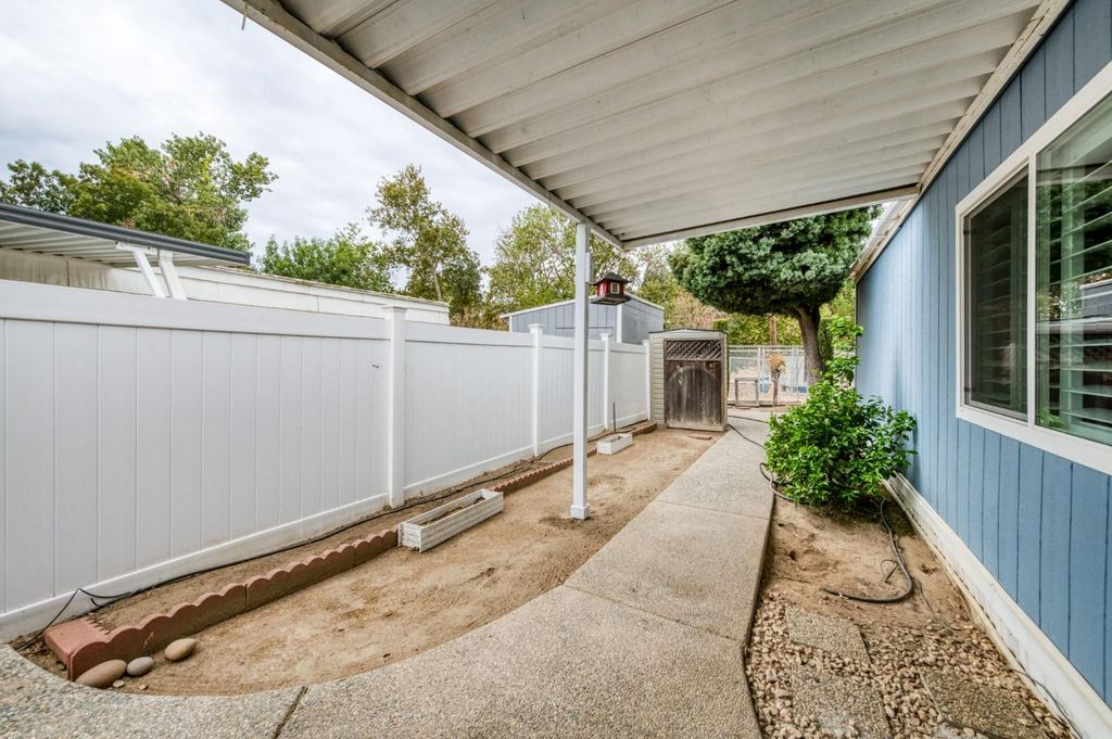 Image 7 of property listing at 8701 Highway 41 # 29 SP 29, Fresno, CA 93720