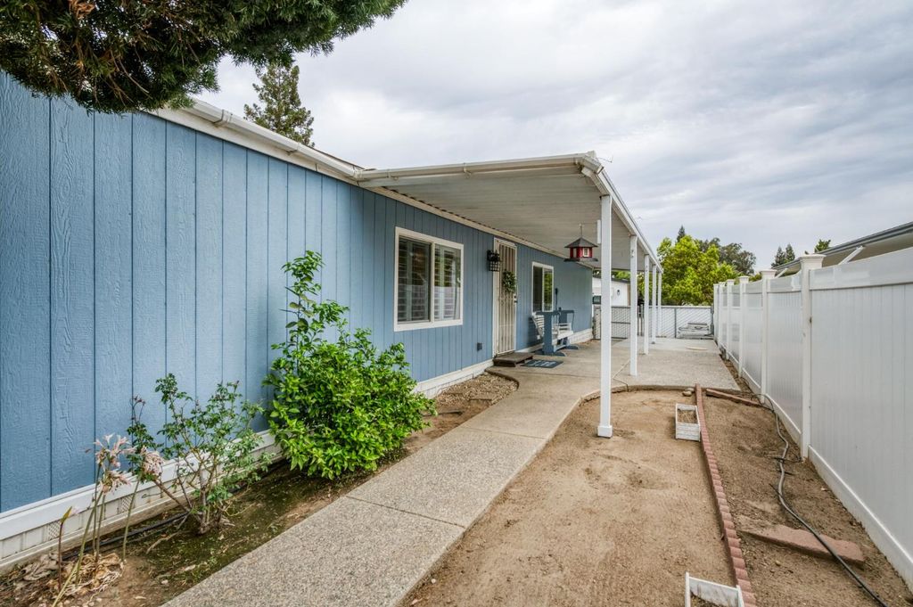 Image 8 of property listing at 8701 Highway 41 # 29 SP 29, Fresno, CA 93720