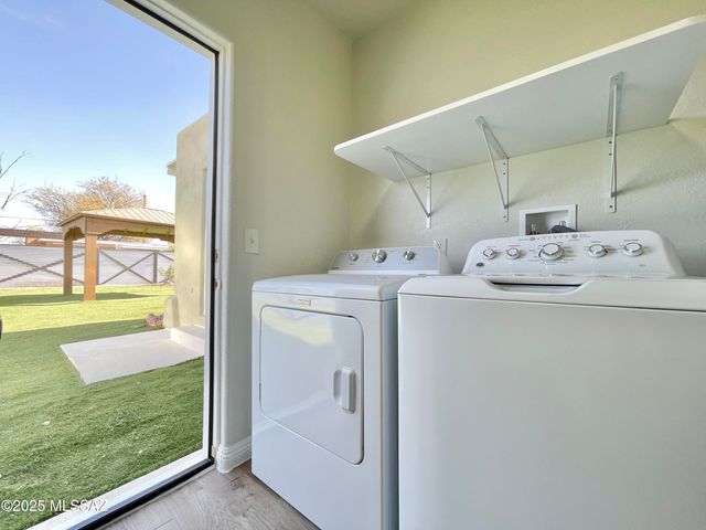 2508 N Fair Oaks Avenue, Tucson, AZ 85712