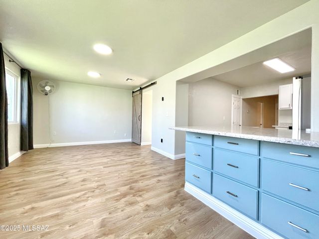 2508 N Fair Oaks Avenue, Tucson, AZ 85712