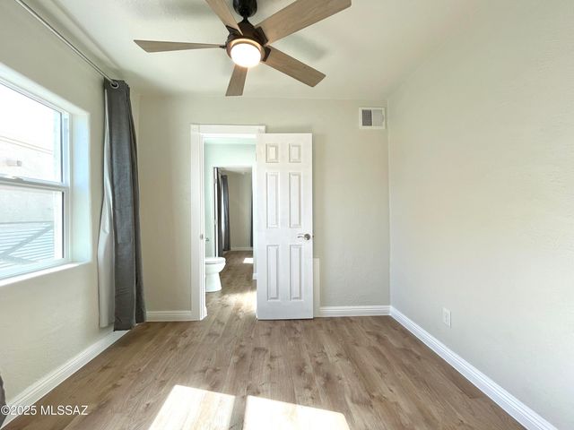 2508 N Fair Oaks Avenue, Tucson, AZ 85712